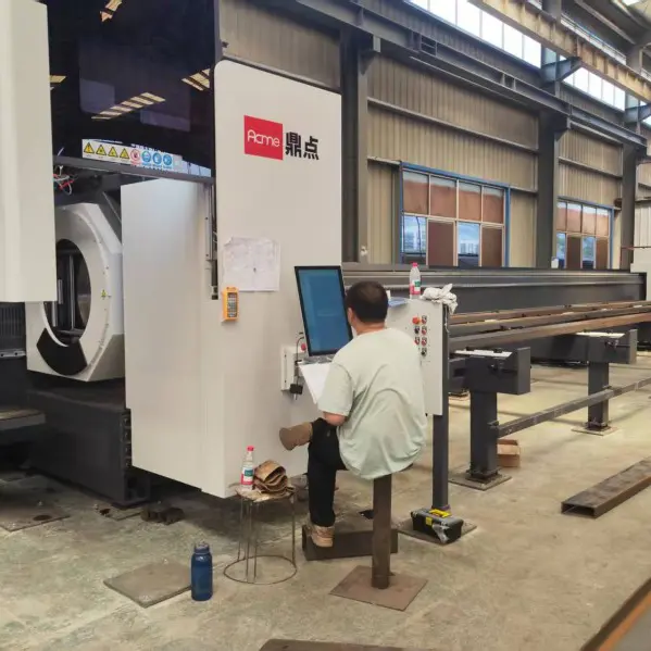 12050 Máquina de corte de tubo láser de alta resistencia 