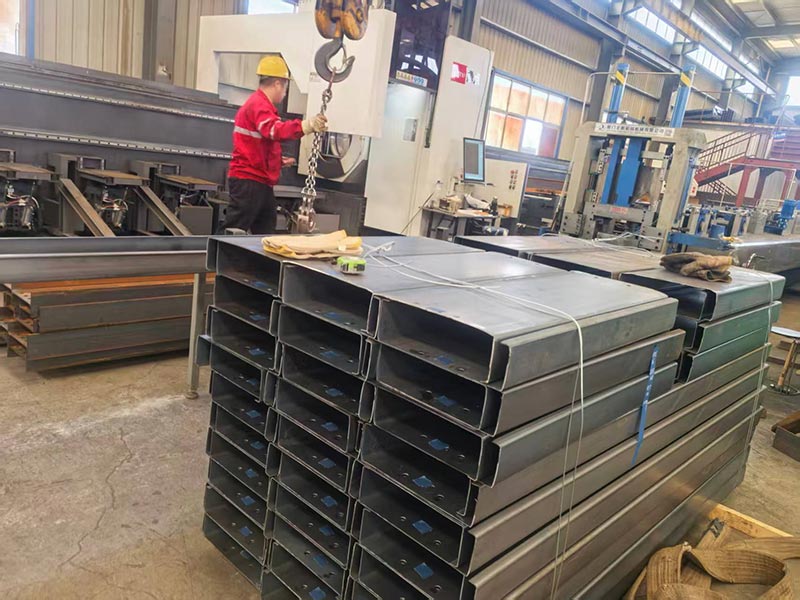 Liweiyuan Steel Structure Co., Ltd. completa con éxito una orden de producción de correas de acero en forma de C personalizadas para un cliente de Guam